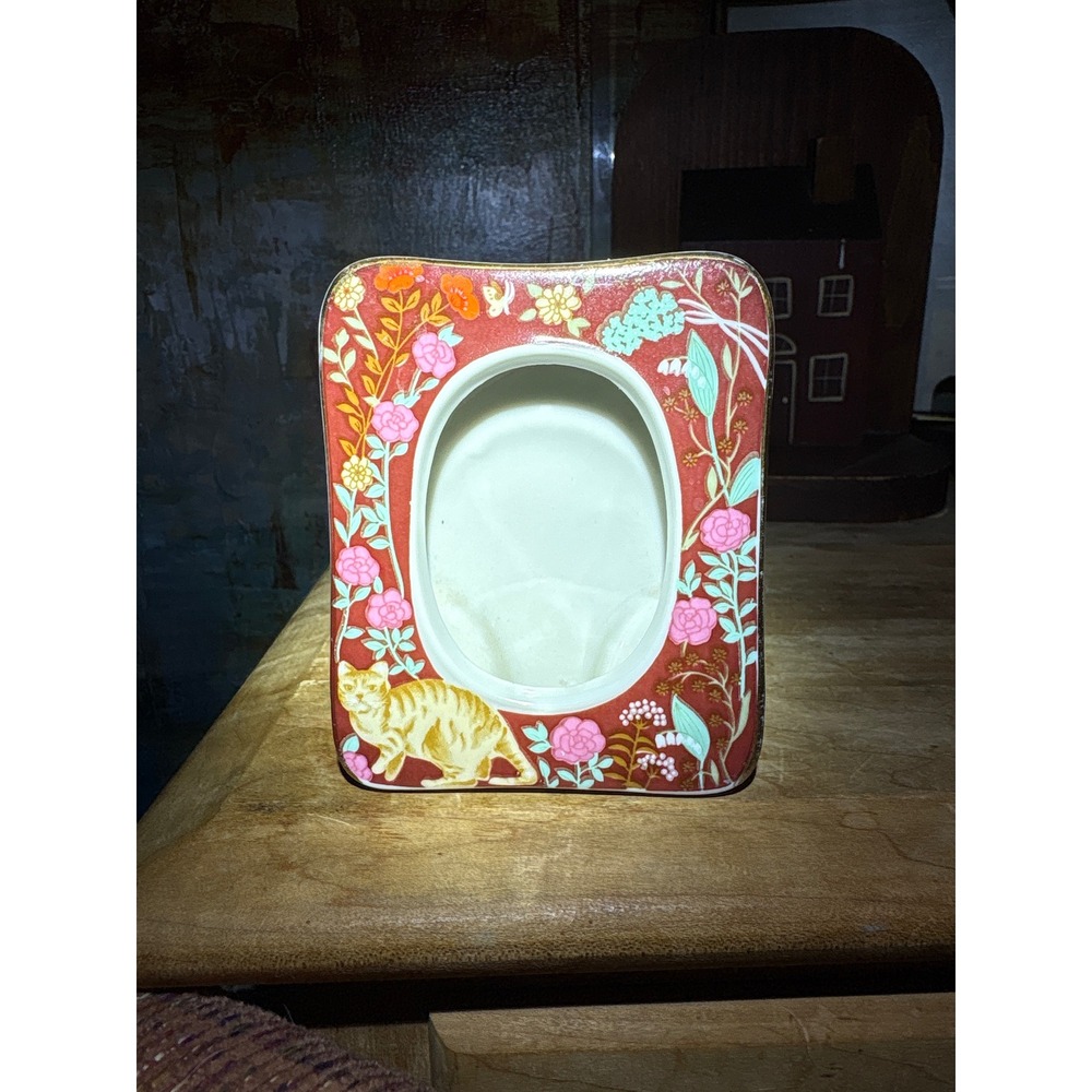 Vintage Japan Ceramic Cat Floral Picture Frame Red Gold Gilt Cottagecore 3.75in